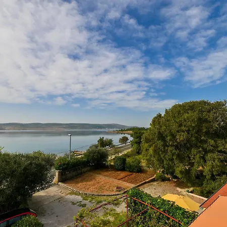 Apartments By The Sea Seline - Paklenica - 6564 * Starigrad Paklenica