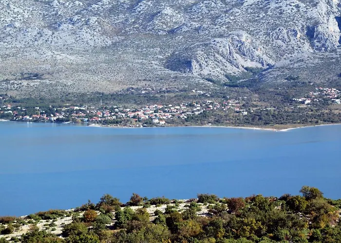 Apartments By The Sea Seline - Paklenica - 6564 Apartment Starigrad Paklenica