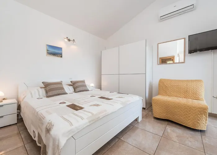 Apartments By The Sea Seline - Paklenica - 6564 Apartment