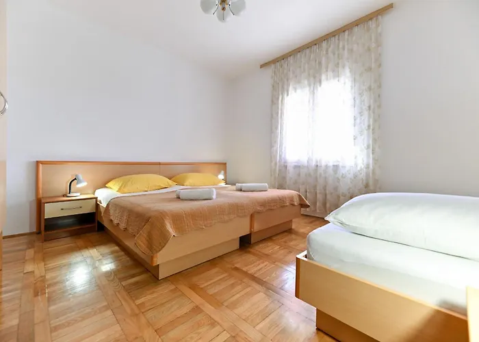 Apartments By The Sea Seline - Paklenica - 6564 Apartment Starigrad Paklenica