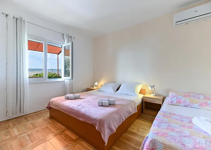 Apartments By The Sea Seline - Paklenica - 6564 * Starigrad Paklenica